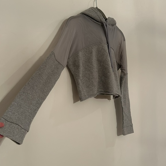 🎈3/$25🎈NWOT Missguided Cropped Hoodie - Picture 6 of 6